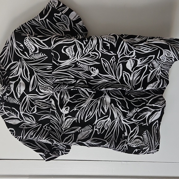 Christian Siriano 100% linen shier, black/white leaf design womans L Like New - Picture 5 of 6